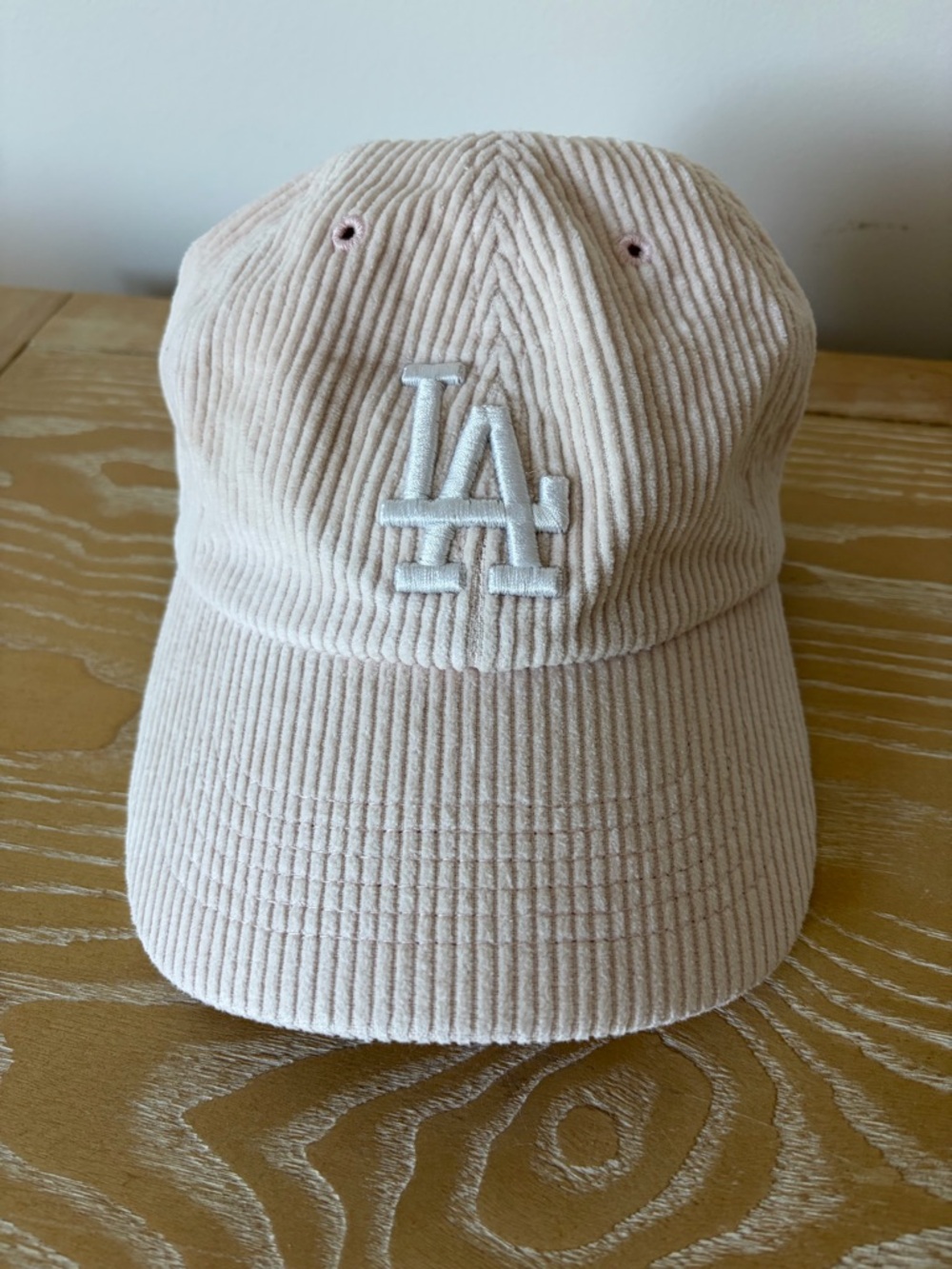 LA Corduroy Women’s Baseball Cap in Light Pink